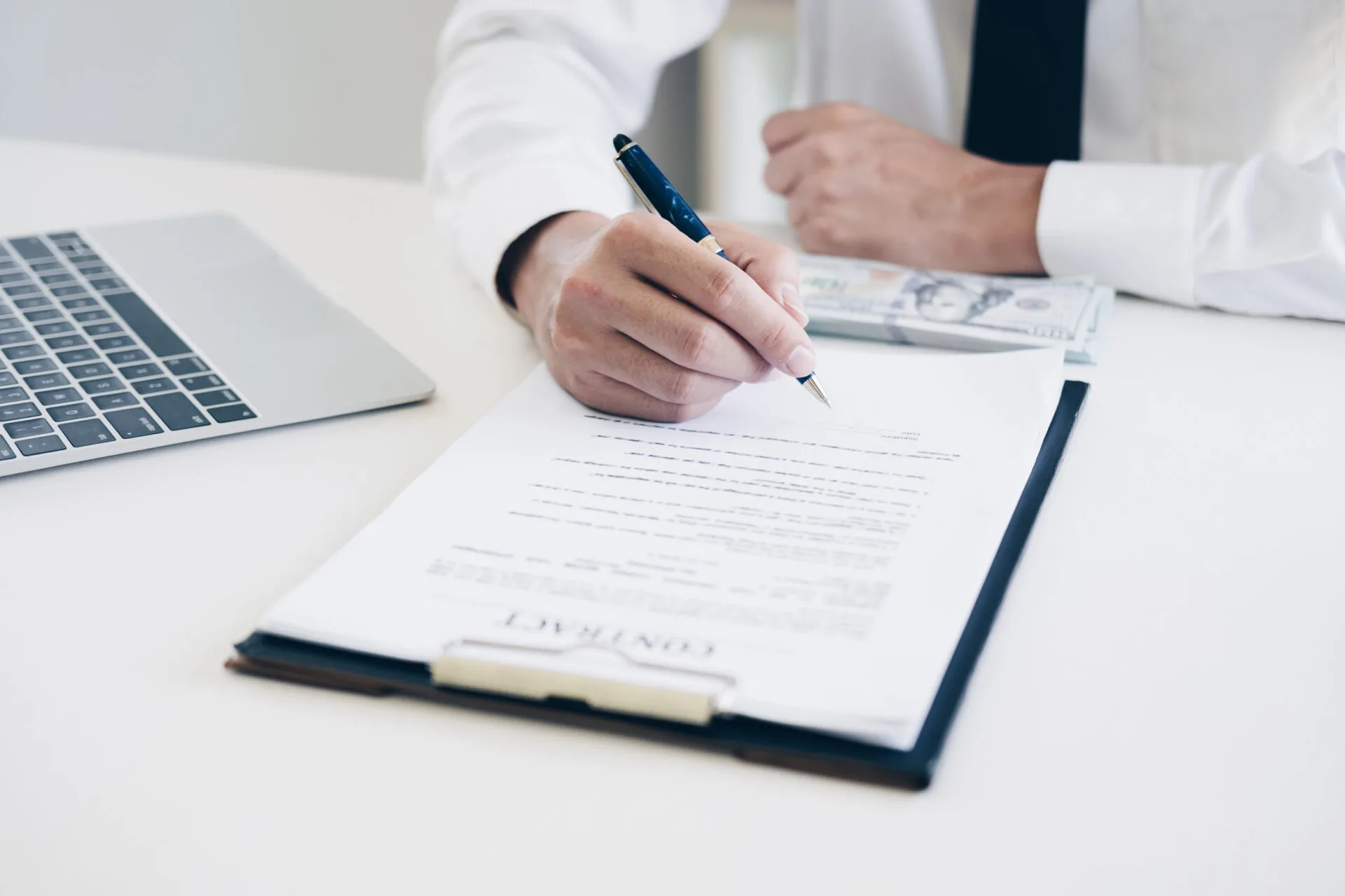Aspectos Legais e Regulatórios a Considerar