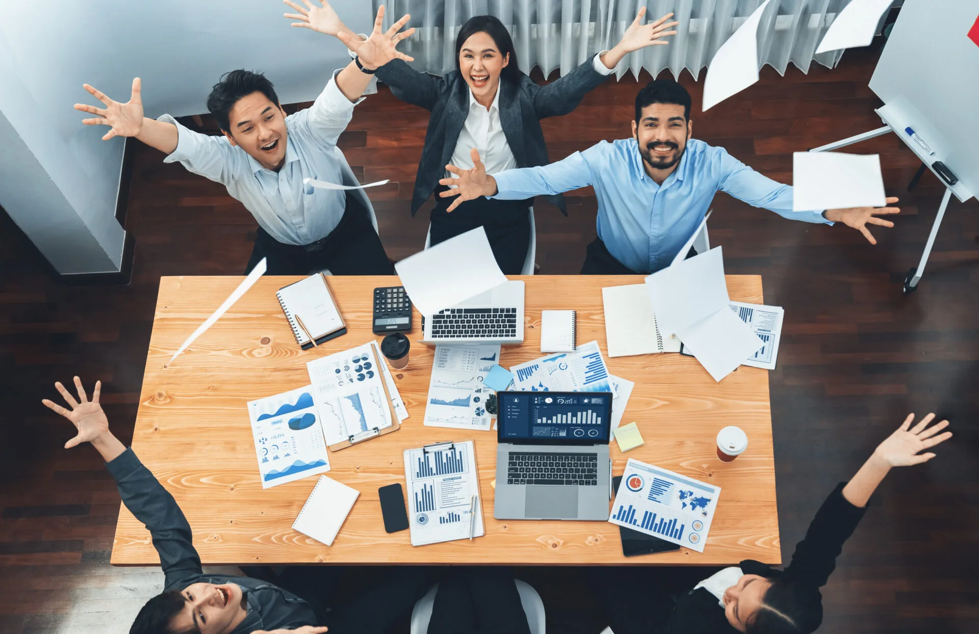 Desvendando a Economia Criativa: Um Guia de Modelos de Negócio para Empreendedores