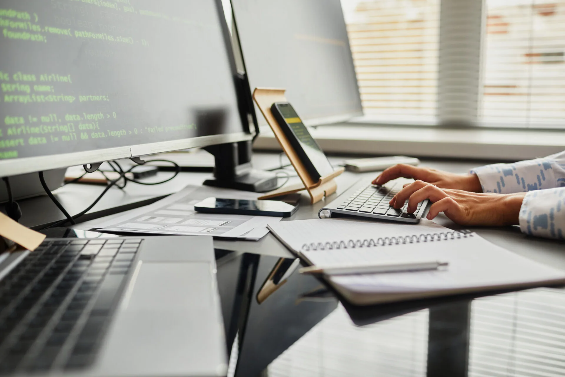 Guia Prático: 7 Passos para Criar e Vender seu Primeiro Infoproduto