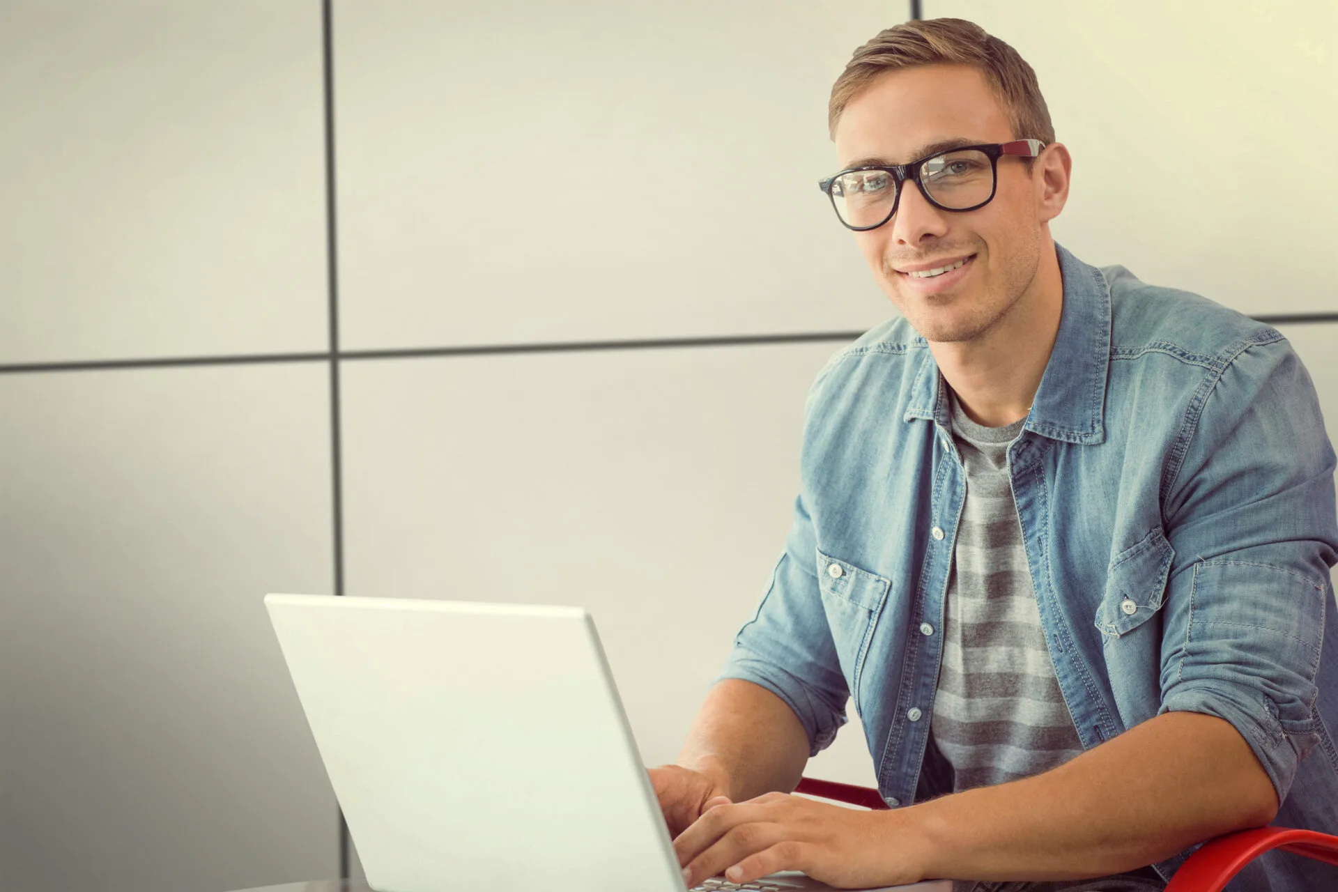 Marketplace C2C (Consumer-to-Consumer): A Economia Colaborativa