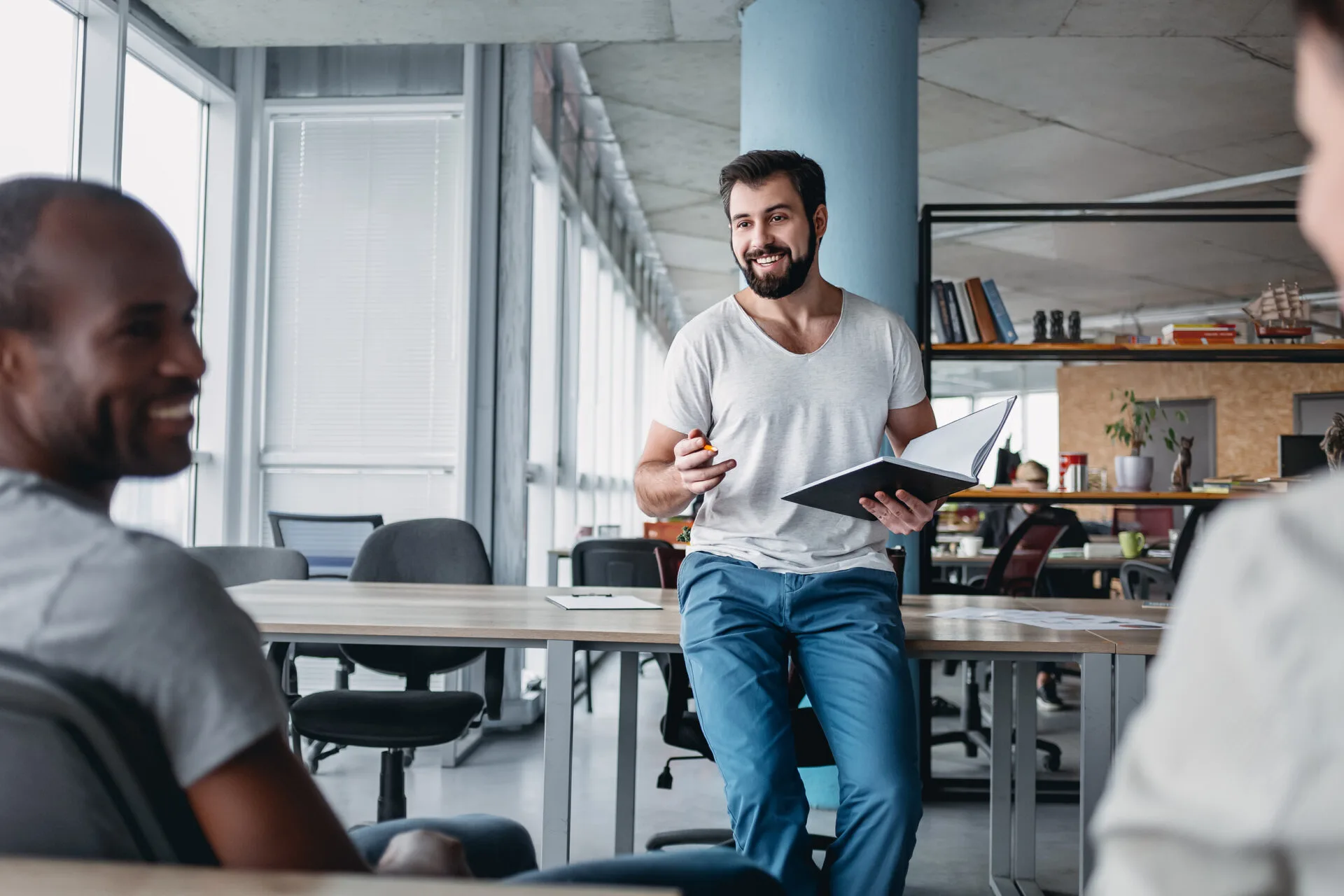 O Modelo de Negócio de Consultoria: Como Estruturar e Vender Sua Expertise