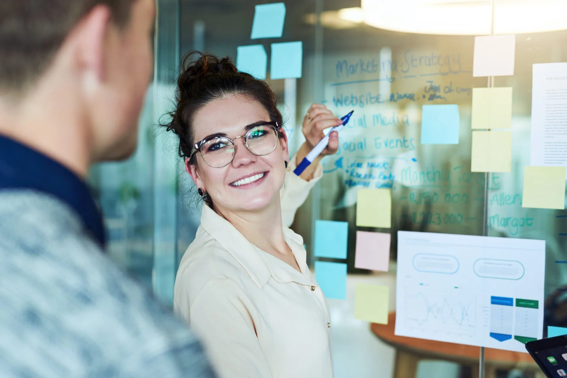 Os 9 Blocos do Business Model Canvas: Desmontando o DNA da sua Empresa