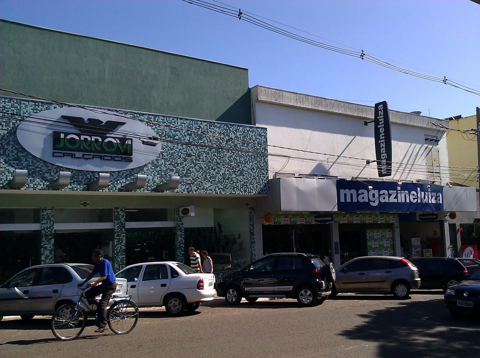 A Origem: O Modelo de Negócio Tradicional da Magazine Luiza