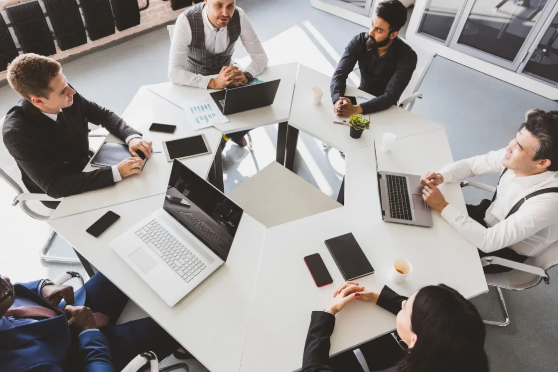 Estudo de Caso: Simulação Prática para uma Empresa de Software