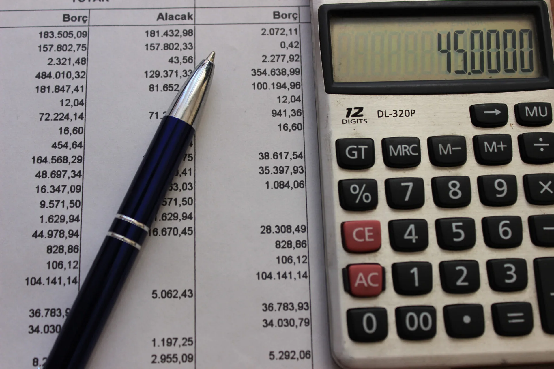 Qual a diferença entre o DAS MEI e o DAS do Simples Nacional (ME/EPP)?