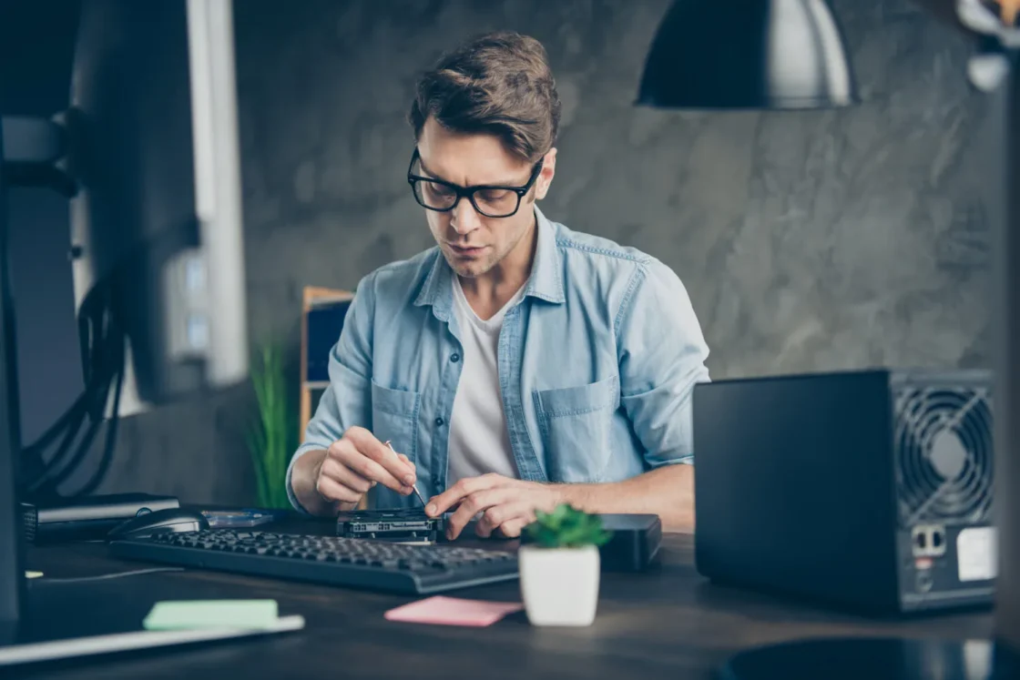 Qual a estrutura do LALUR?