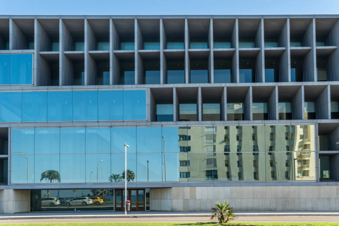 Quem é Obrigado a Optar pelo Lucro Real?