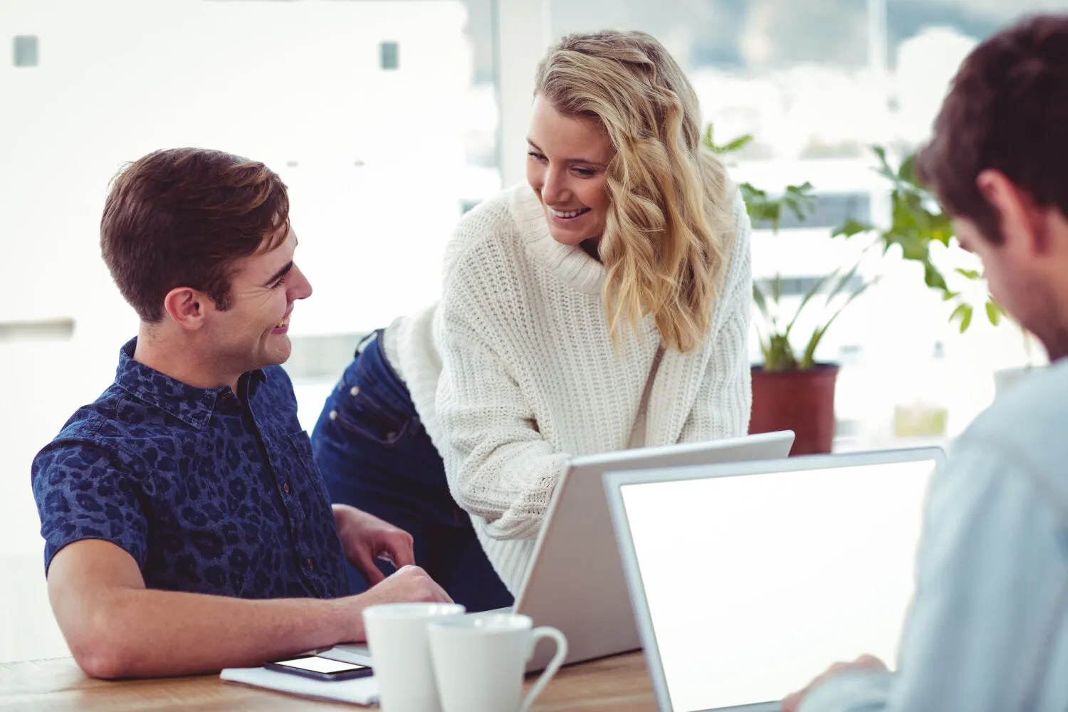 Simples Nacional vs. Lucro Presumido: Guia Completo com Exemplos