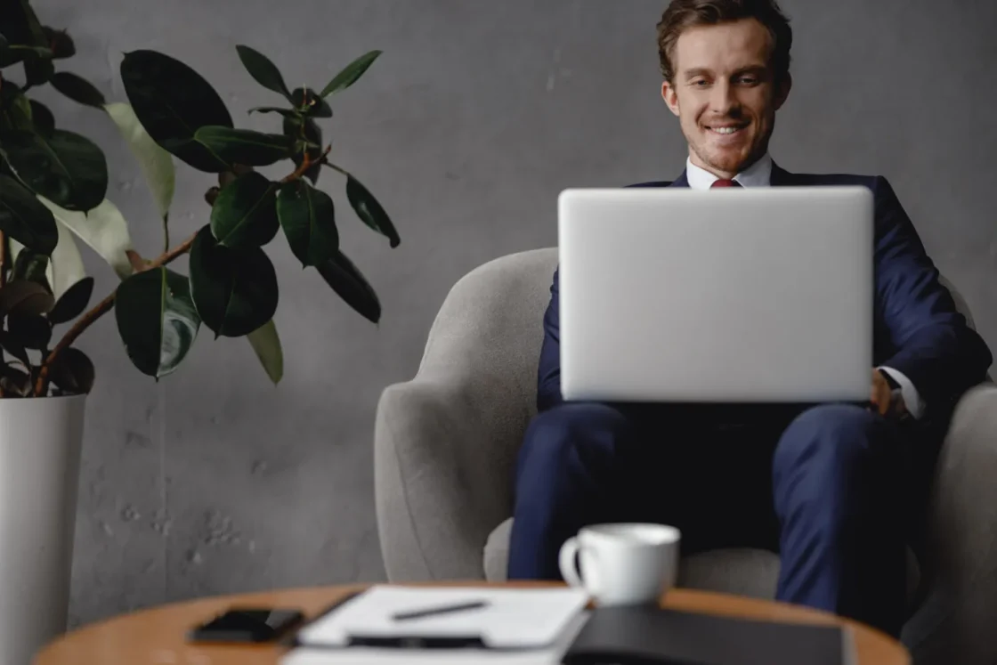 Conclusão: Não Existe Resposta Única, mas Existe um Caminho Certo