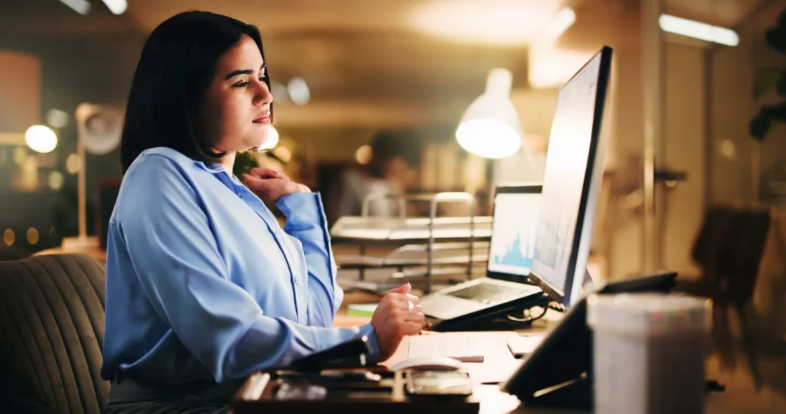 Consequência Imediata: A Exclusão Obrigatória do Simples Nacional