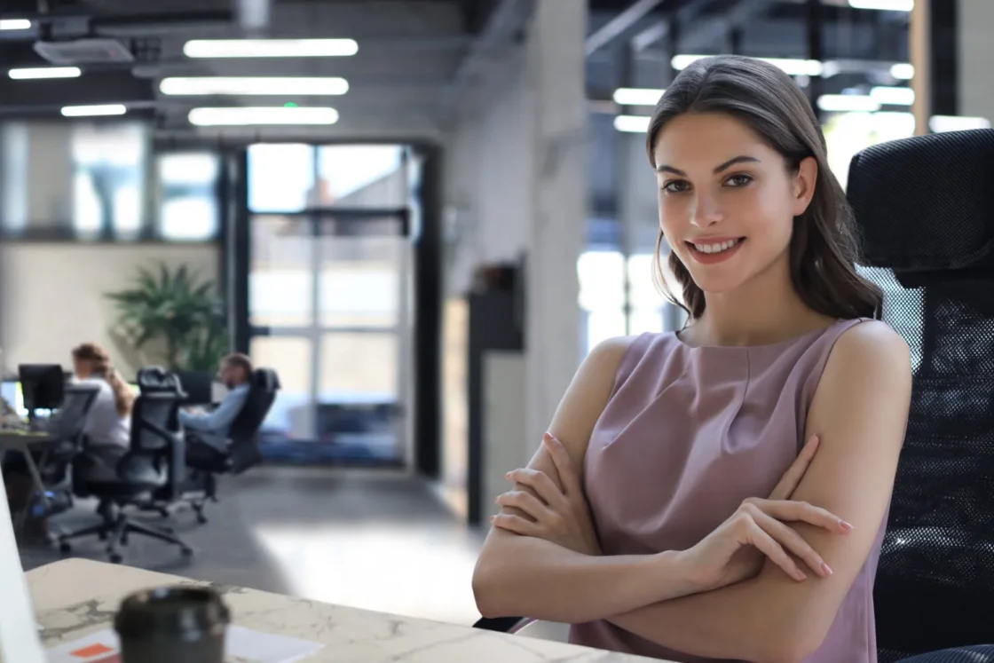 Método 1: Fluxo de Caixa Descontado (FCD) - A Visão de Futuro