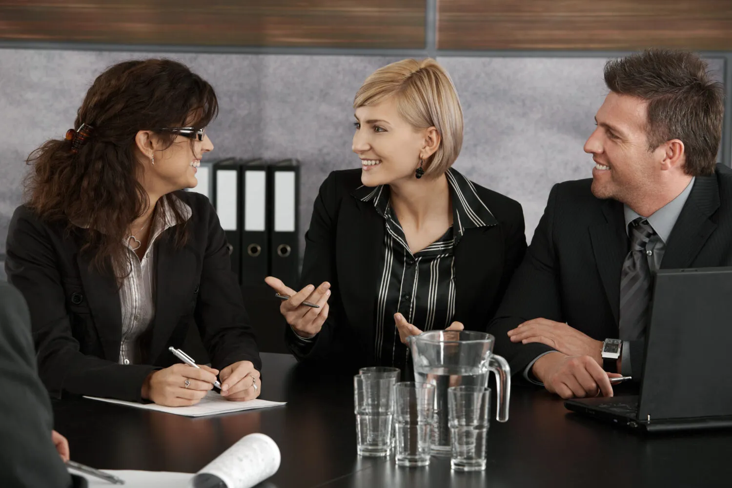 Sociedade em Conta de Participação (SCP): Guia Completo de Tributação e Gestão