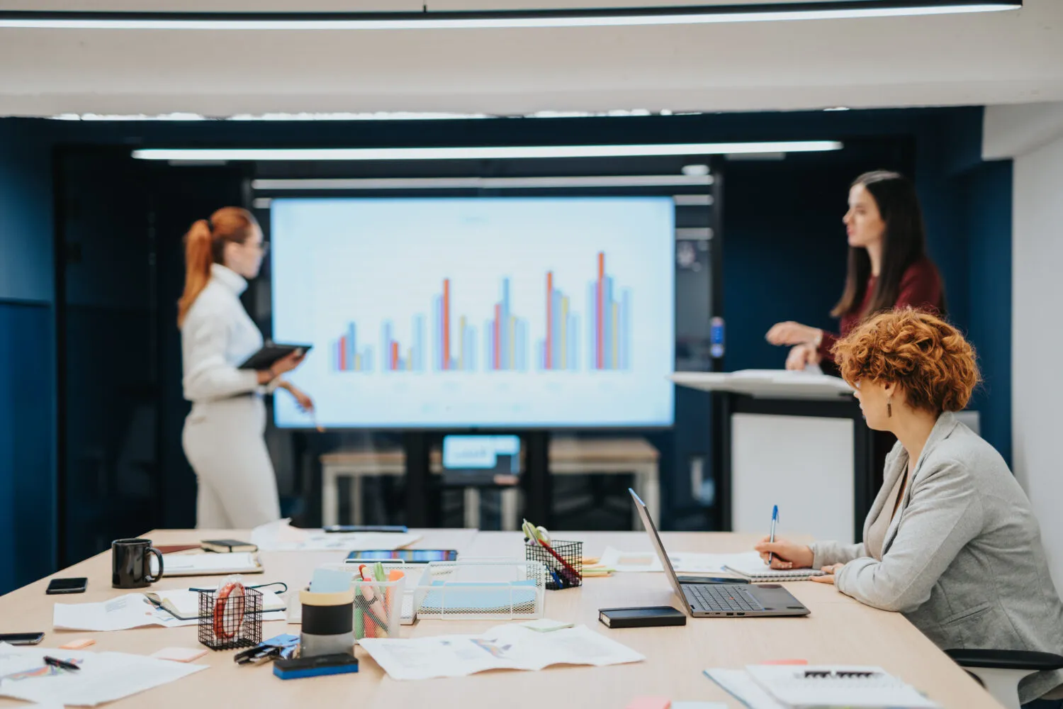 Ultrapassou o Limite do Simples Nacional no Meio do Ano? Guia Completo de Impostos e Prazos