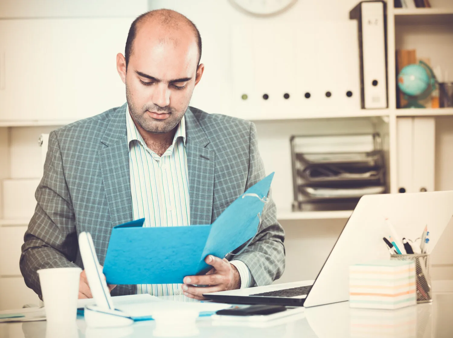 Como Prestar Serviços para Clientes no Exterior: O Guia Completo para PMEs Brasileiras