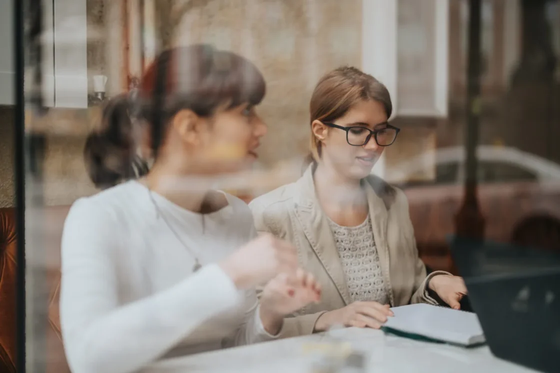 Conectando com a Estratégia: Penetração como Liderança em Custo ou Diferenciação?
