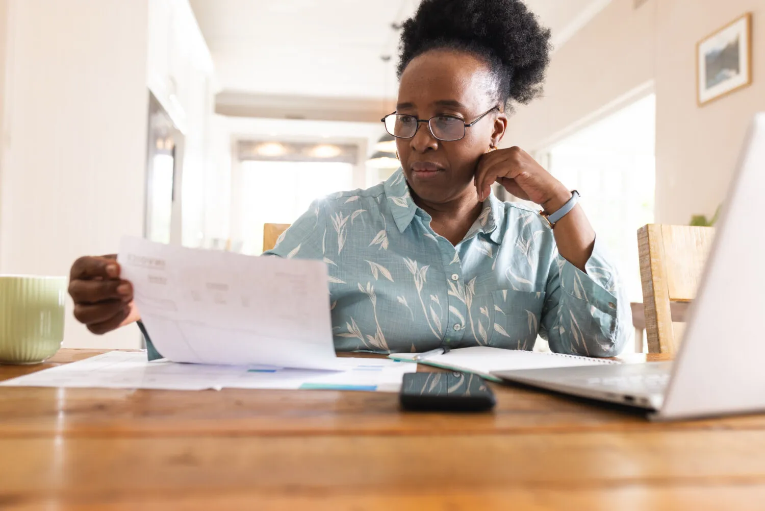 CSRF: O Guia Completo da Retenção de 4,65% (PIS/COFINS/CSLL) para PMEs