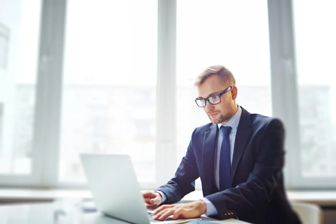 de governo, tornando a apuração e o recolhimento muito mais diretos e transparentes para as empresas. A Mudança Principal: O Princípio da Não Cumulatividade Plena