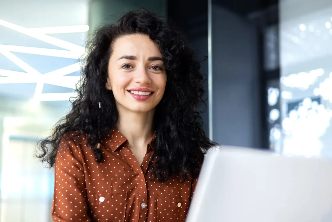 O Modelo Híbrido: É Possível Combinar o Melhor dos Dois Mundos?