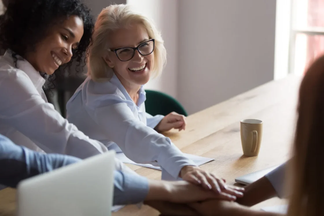 O que é uma fusão de empresas (e o que a diferencia de uma aquisição)?