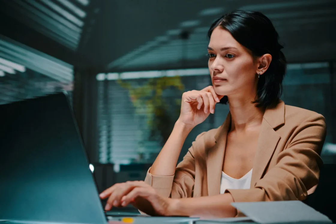 Passo 2: Mergulho nos Números – A Análise Financeira