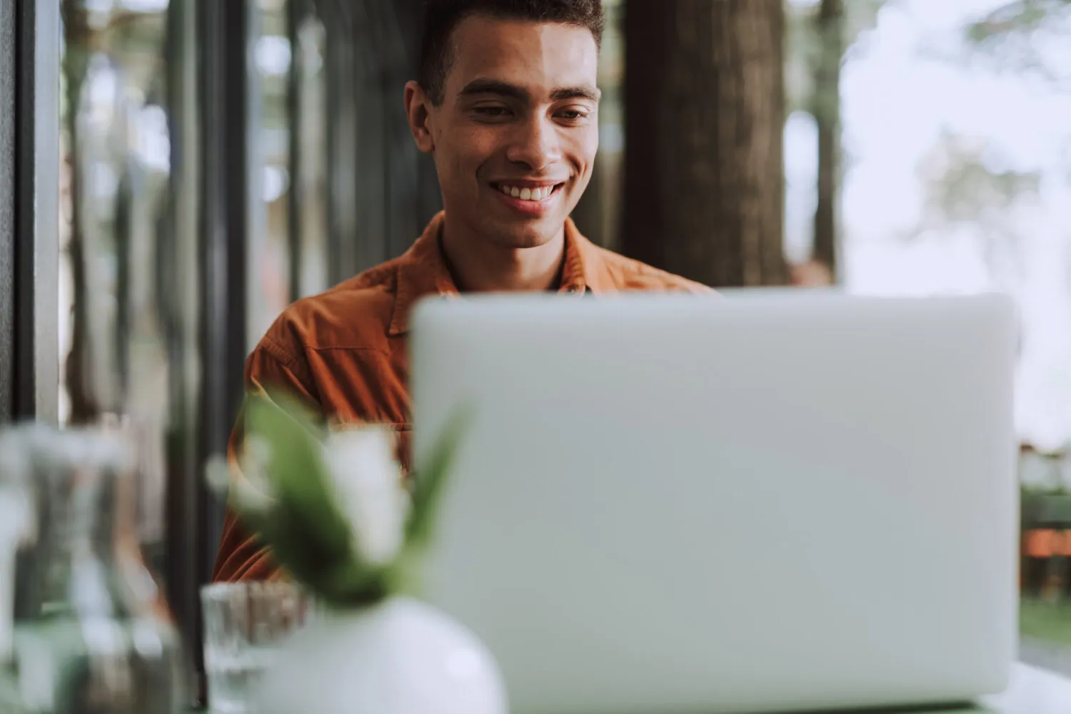 Quem Paga o DIFAL? Guia Definitivo Sobre o Recolhimento para Vendas em Outros Estados